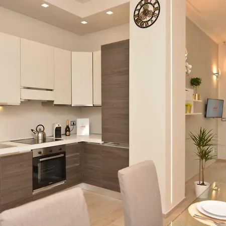 Marconi Thematic Suites Apartmán