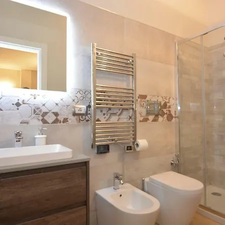 Marconi Thematic Suites Apartmán
